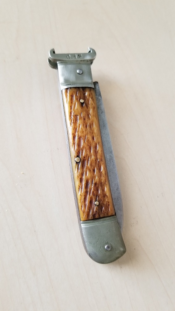 knife2.jpg